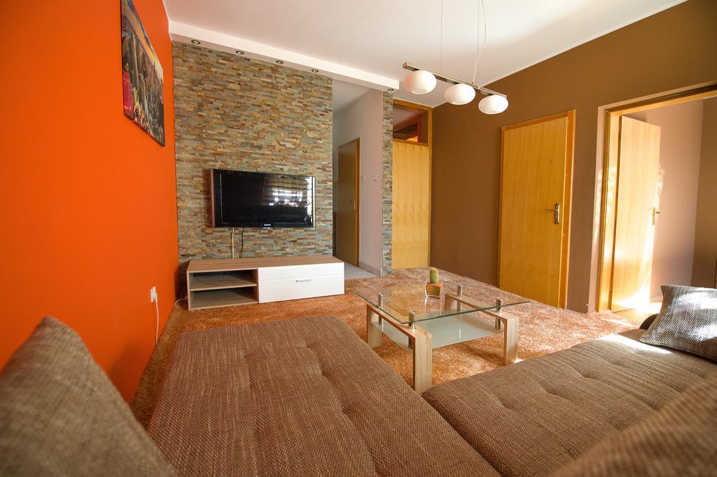 Orange Apartment Novi Sad Room photo